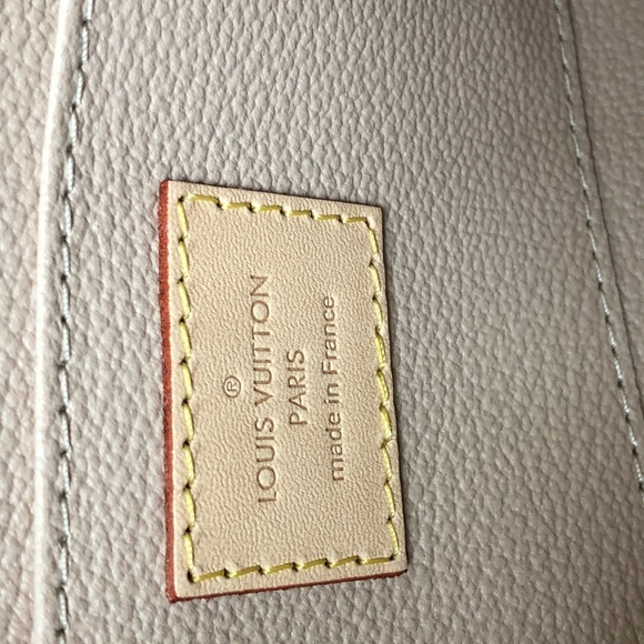 ❌SOLD❌ Louis Vuitton Summer Trunk Cosmetic Pouch - Picture 7 of 8